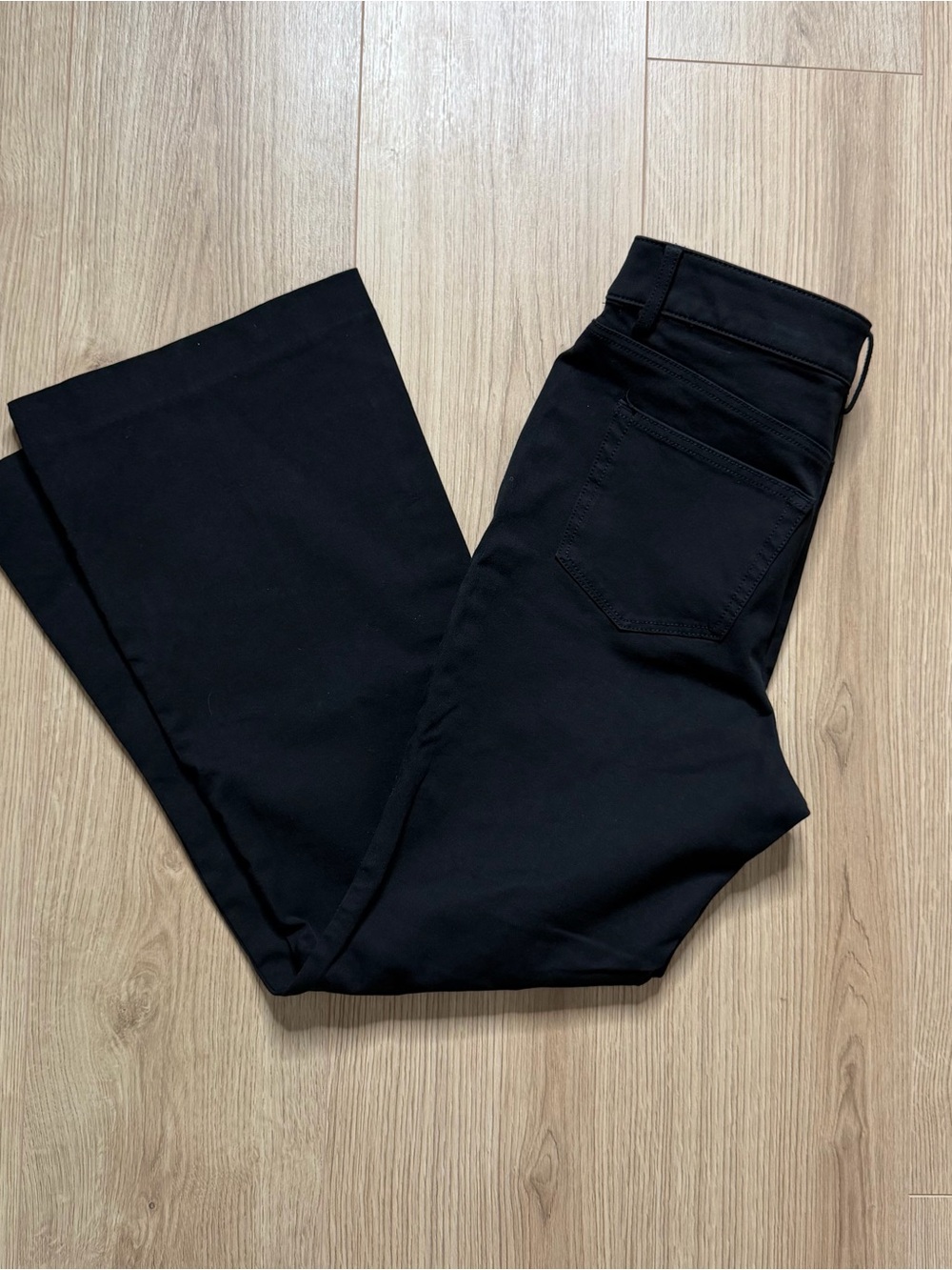 LOFT Black Flared Pants Size 8P - Picture 4 of 4